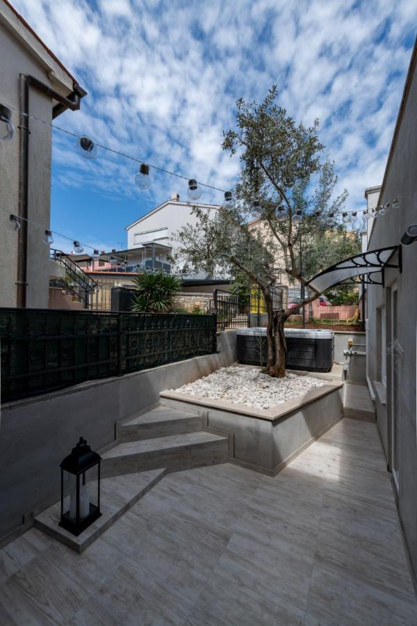 Studio Apartment Mare With Private Garden And Jacuzzi Vinkuran Ngoại thất bức ảnh