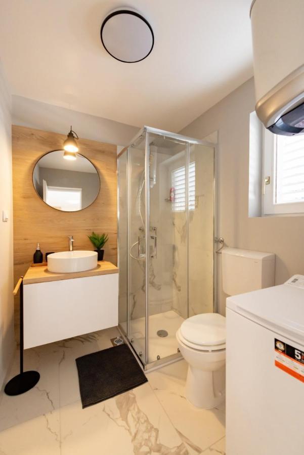 Studio Apartment Mare With Private Garden And Jacuzzi Vinkuran Ngoại thất bức ảnh